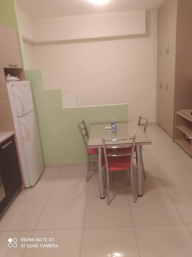 Family House Apartment อายิโอสนิโกลาโอส ภายนอก รูปภาพ