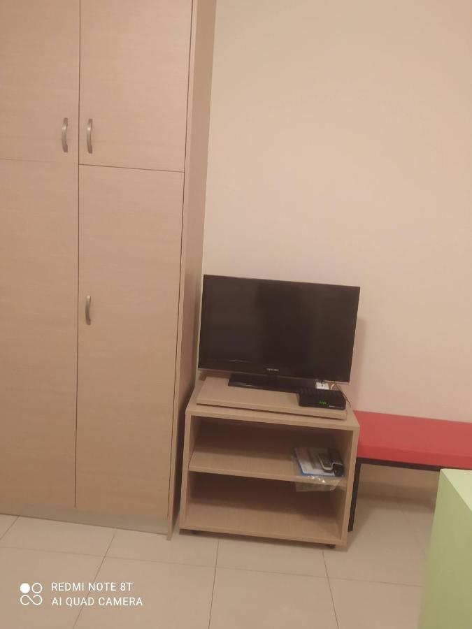 Family House Apartment อายิโอสนิโกลาโอส ภายนอก รูปภาพ