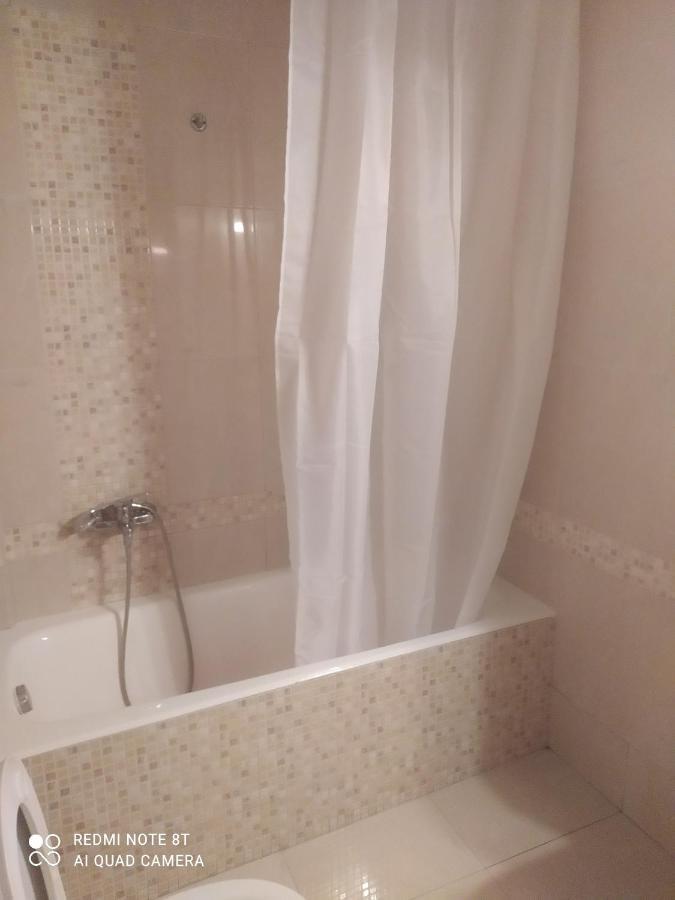 Family House Apartment อายิโอสนิโกลาโอส ภายนอก รูปภาพ